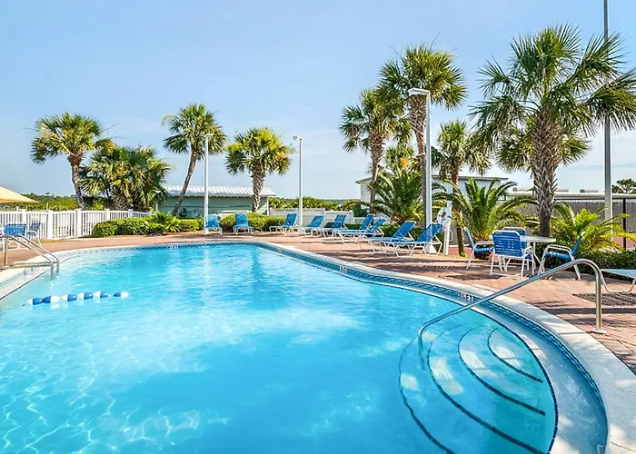 Holidays home Pinnacle Port Condos